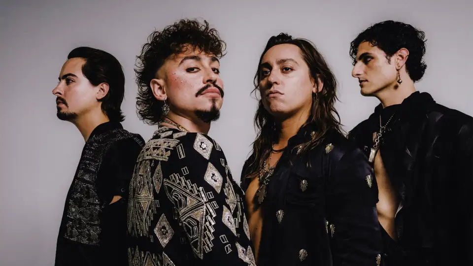 Greta Van Fleet - Into The Beginning