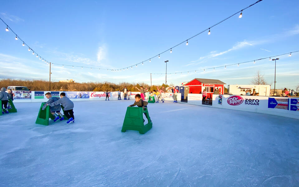 Crest on Ice